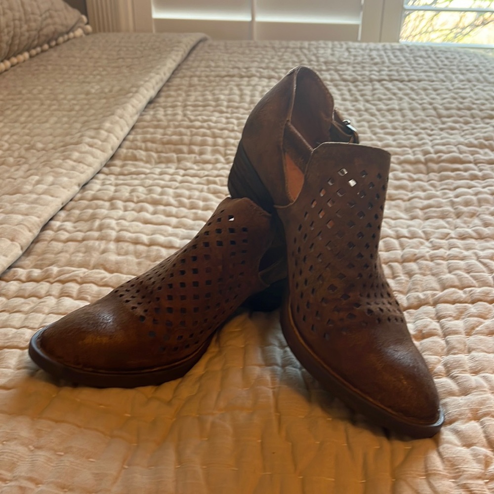 Beautiful brown cutwork booties
